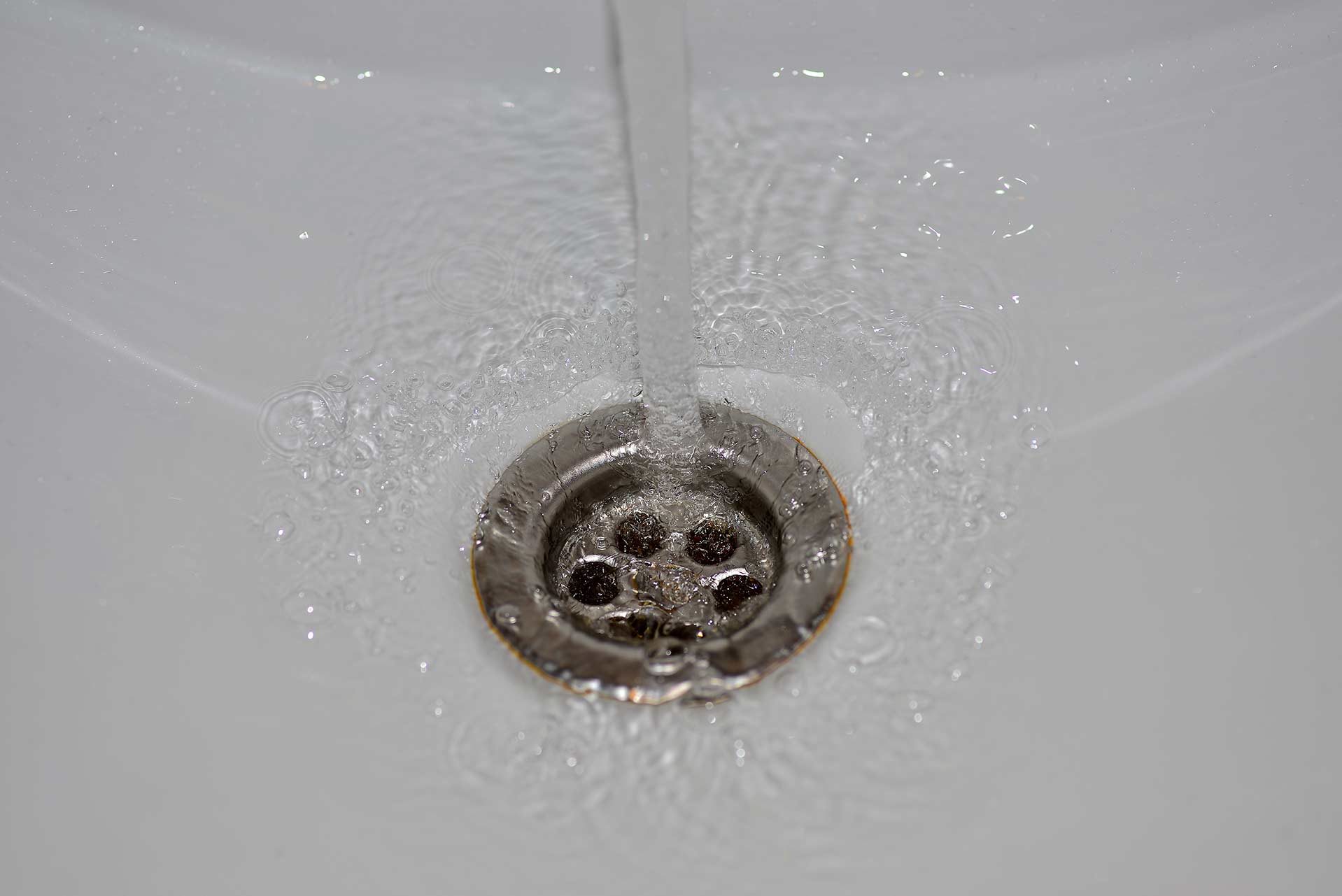 A2B Drains provides services to unblock blocked sinks and drains for properties in Stirling.